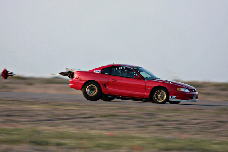 Illustration for article titled How To Drive 260 MPH Without Going To Jail